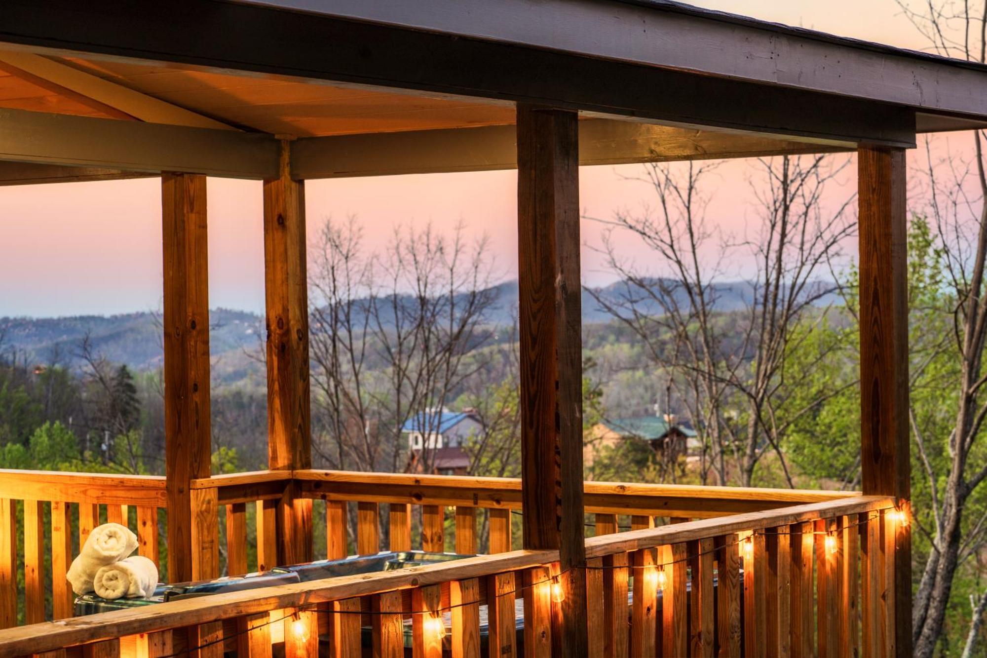 Mountainscape - Brand New Cabin W Views - Hottub - Firetable - Ps5 - Pooltable - 3 Pools Gatlinburg Zewnętrze zdjęcie